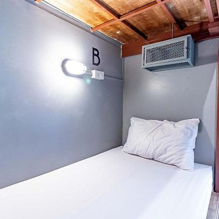 Loftel 22 Hostel Bangkok Extérieur photo